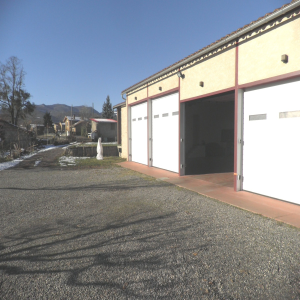 Offres de location Garage Lorp-Sentaraille 09190